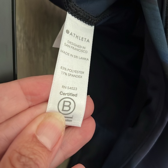 NWT Athleta Accelerate Geode Crop size Small. Approximate measurements in pics. - Picture 6 of 9